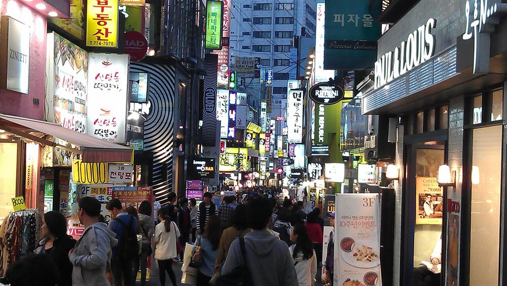 Myeongdong nocą